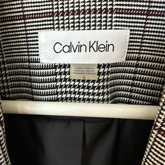 Calvin Klein Blazer Size 6 Grey with Burgundy Plaid - Picture 2 of 3